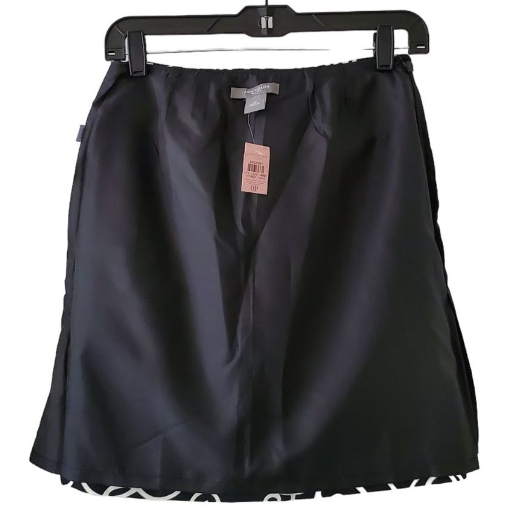 Ann Taylor Scrolling Swirls Short A-line Skirt | NWT | 0P | Black White - Picture 7 of 15